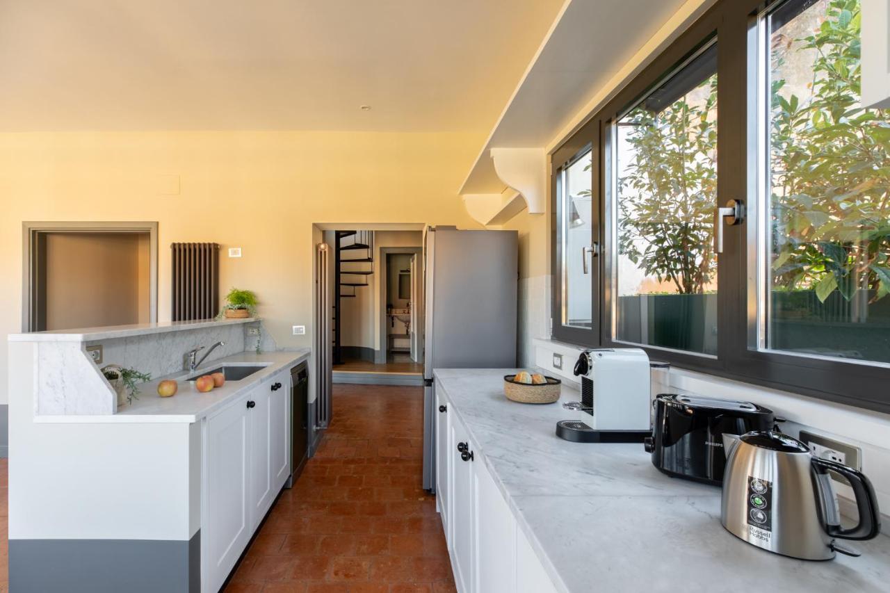 Appartamento Iflat Magical Flat By The Tiber Roma Esterno foto